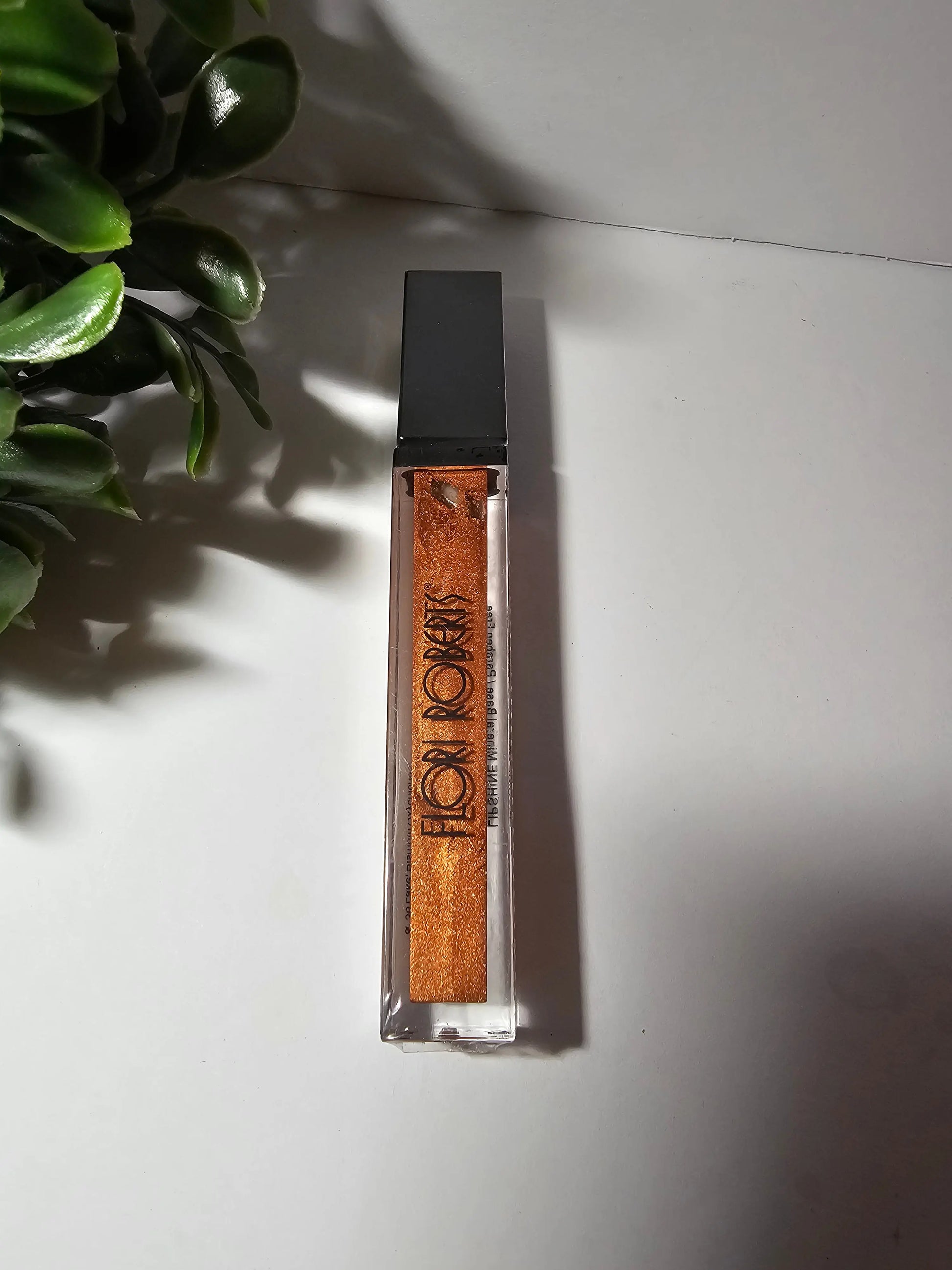 Flori Roberts Mineral Based Lip Shine Cathy,s new look fashion &beauty